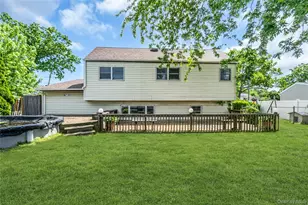 86 W 17th St, Deer Park, NY 11729 - Photo 15