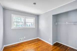 86 W 17th St, Deer Park, NY 11729 - Photo 9