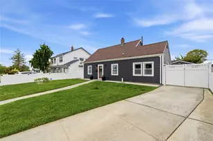 50 Ridge Ln, Levittown, NY 11756 - Photo 3