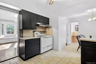 142 Mill Spring Rd, Manhasset, NY 11030 - Photo 11