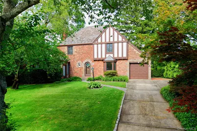 142 Mill Spring Road, Manhasset, NY 11030 - Photo 1