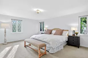 142 Mill Spring Rd, Manhasset, NY 11030 - Photo 17