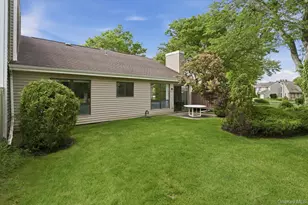 79 S Pond Ln, Smithtown, NY 11787 - Photo 27