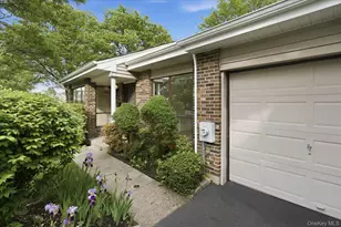 79 S Pond Ln, Smithtown, NY 11787 - Photo 3