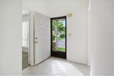 79 S Pond Lane, Smithtown, NY 11787 - Photo 5
