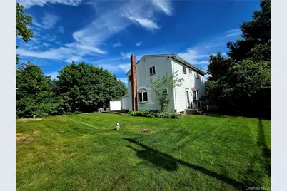 211 Babylon Street, Islip Terrace, NY 11752 - Photo 13