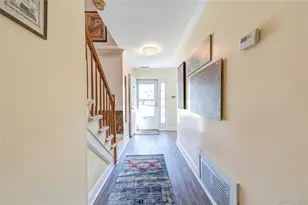 806 Sara Cir, Port Jefferson Station, NY 11776 - Photo 5