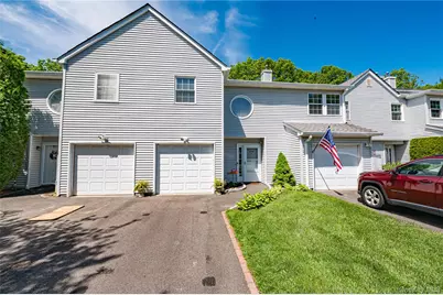 806 Sara Circle, Port Jefferson Station, NY 11776 - Photo 3