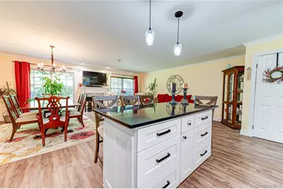 806 Sara Circle, Port Jefferson Station, NY 11776 - Photo 9