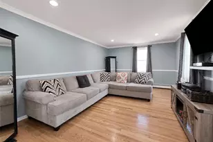 413 Woodfield Rd, West Hempstead, NY 11552 - Photo 17