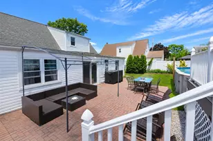 413 Woodfield Rd, West Hempstead, NY 11552 - Photo 5