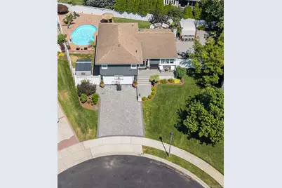 3765 Lynn Lane, Wantagh, NY 11793 - Photo 3