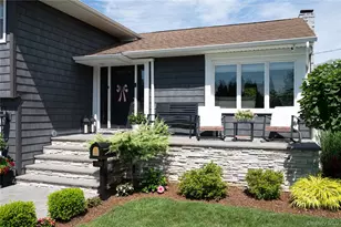 3765 Lynn Ln, Wantagh, NY 11793 - Photo 5