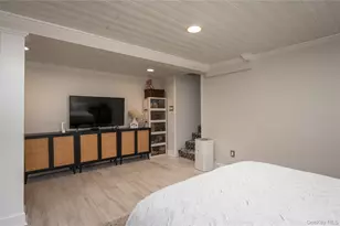 3765 Lynn Ln, Wantagh, NY 11793 - Photo 21
