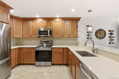 13 Pine Street, Huntington, NY 11743 - Photo 7