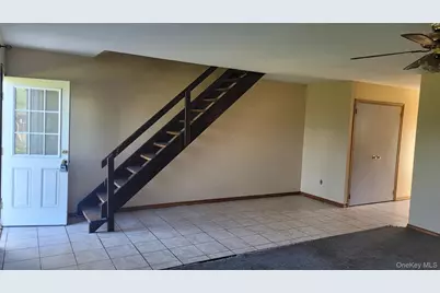 881 Albany Post Road #5, New Paltz, NY 12561 - Photo 3