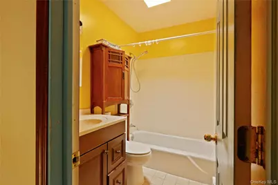 881 Albany Post Road #5, New Paltz, NY 12561 - Photo 9
