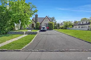 27 Summit St, Eastchester, NY 10709 - Photo 17