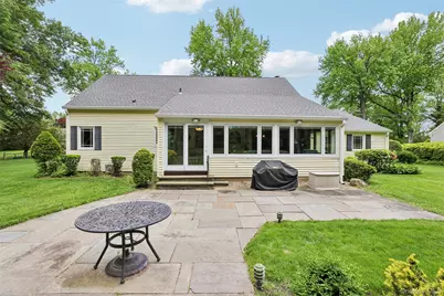 6 Berry Lane, Glen Cove, NY 11542 - Photo 19