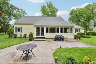 6 Berry Ln, Glen Cove, NY 11542 - Photo 19