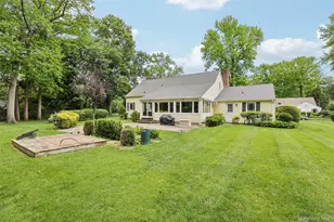 6 Berry Ln, Glen Cove, NY 11542 - Photo 21