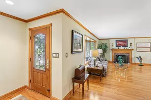 6 Berry Ln, Glen Cove, NY 11542 - Photo 3