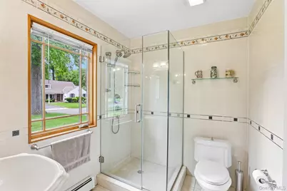 6 Berry Lane, Glen Cove, NY 11542 - Photo 13