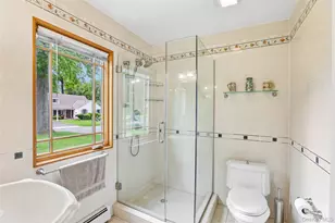 6 Berry Ln, Glen Cove, NY 11542 - Photo 13
