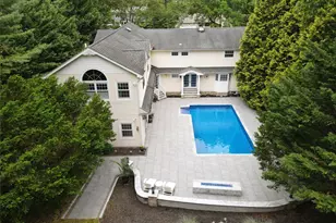 48 River Heights Dr, Smithtown, NY 11787 - Photo 33