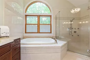 48 River Heights Dr, Smithtown, NY 11787 - Photo 15