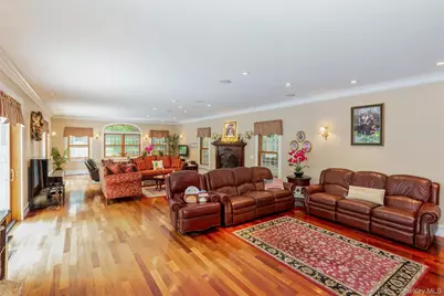 48 River Heights Drive, Smithtown, NY 11787 - Photo 11