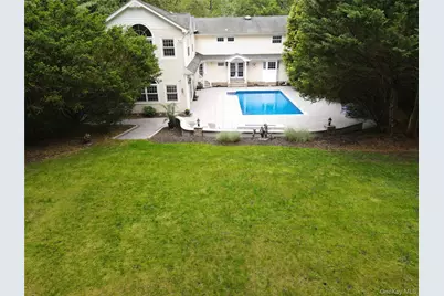 48 River Heights Drive, Smithtown, NY 11787 - Photo 37