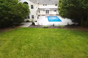 48 River Heights Dr, Smithtown, NY 11787 - Photo 37
