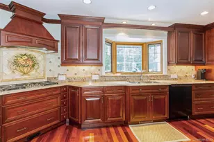 48 River Heights Dr, Smithtown, NY 11787 - Photo 7