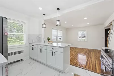 646 Macon Place, Uniondale, NY 11553 - Photo 7