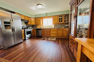 10 Schley Ave, Lindenhurst, NY 11757 - Photo 5