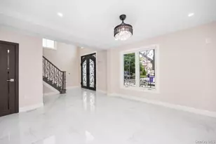 83-46 248th St, Bellerose, NY 11426 - Photo 11