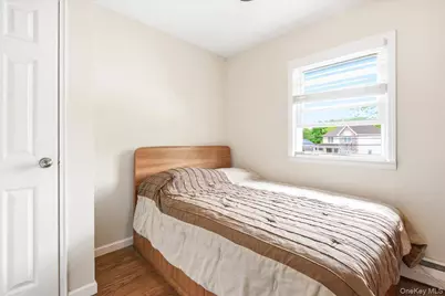 2466 New York New York Avenue, Melville, NY 11747 - Photo 23