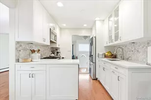 2466 New York New York Ave, Melville, NY 11747 - Photo 15
