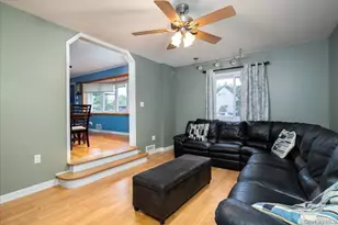 11 Adelphi Rd, Hicksville, NY 11801 - Photo 11