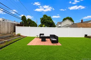 11 Adelphi Rd, Hicksville, NY 11801 - Photo 25