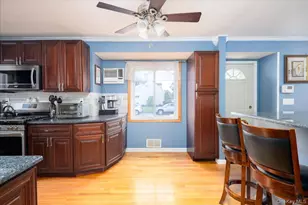 11 Adelphi Rd, Hicksville, NY 11801 - Photo 7