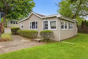 120 Soundview Dr, Rocky Point, NY 11778 - Photo 33