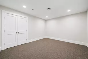 298 Vista Dr, Jericho, NY 11753 - Photo 33
