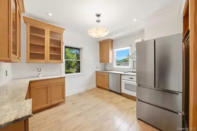 96 Wakefield Avenue, Yonkers, NY 10704 - Photo 5