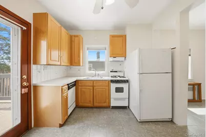 96 Wakefield Avenue, Yonkers, NY 10704 - Photo 17