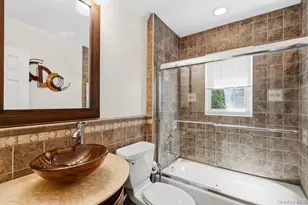 119 Plainview Rd, Woodbury, NY 11797 - Photo 25