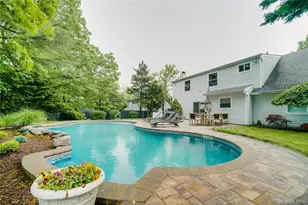 151 Rosemont Ave, Farmingville, NY 11738 - Photo 3