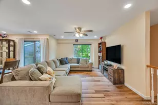 203 Birchwood Rd, Coram, NY 11727 - Photo 9