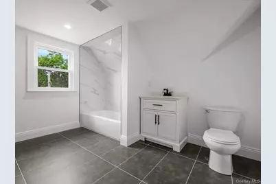 45 Edgewood Road, Rockville Centre, NY 11570 - Photo 21